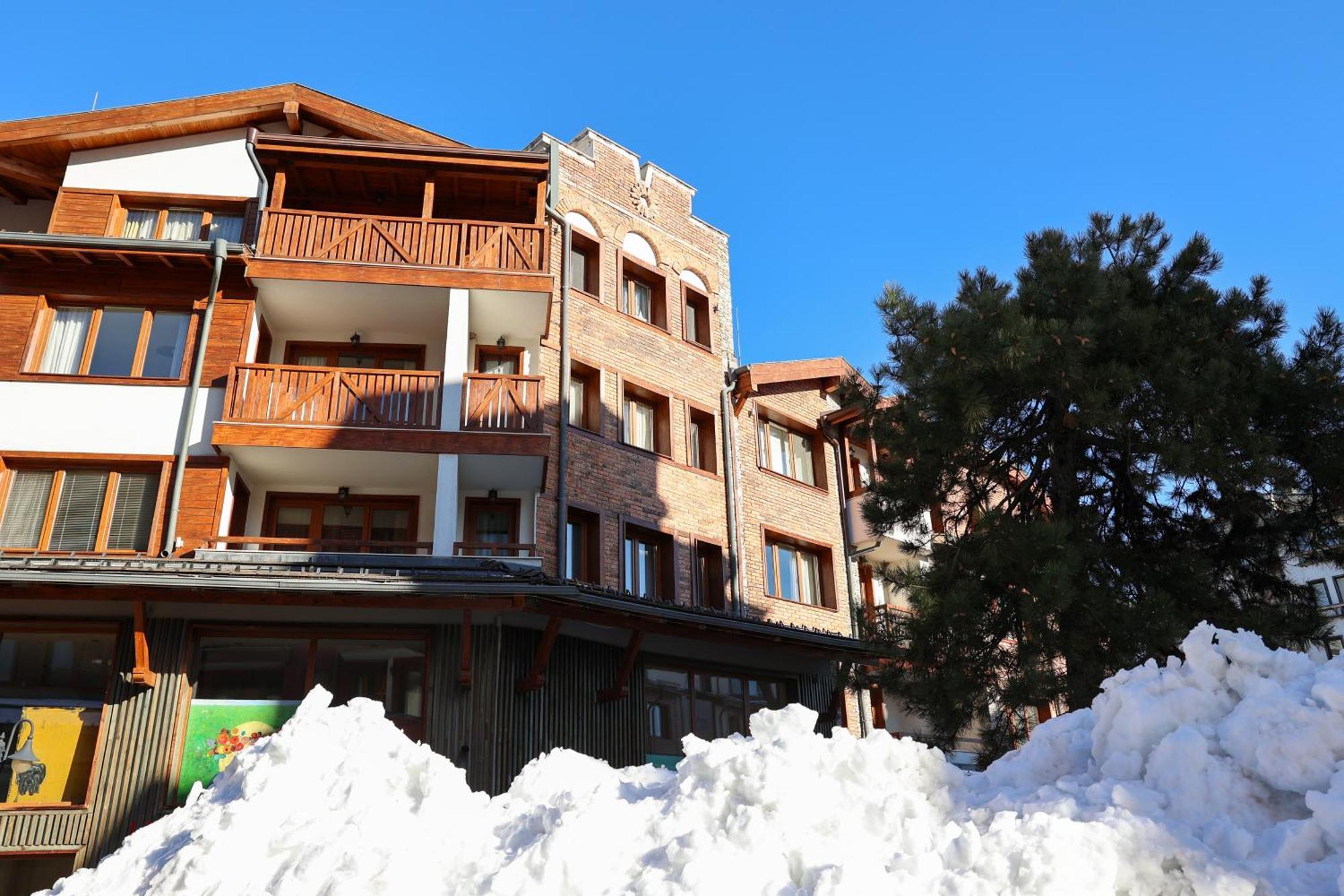 Апартаменты Pirin Golf Mountain View Retreat Разлог Экстерьер фото