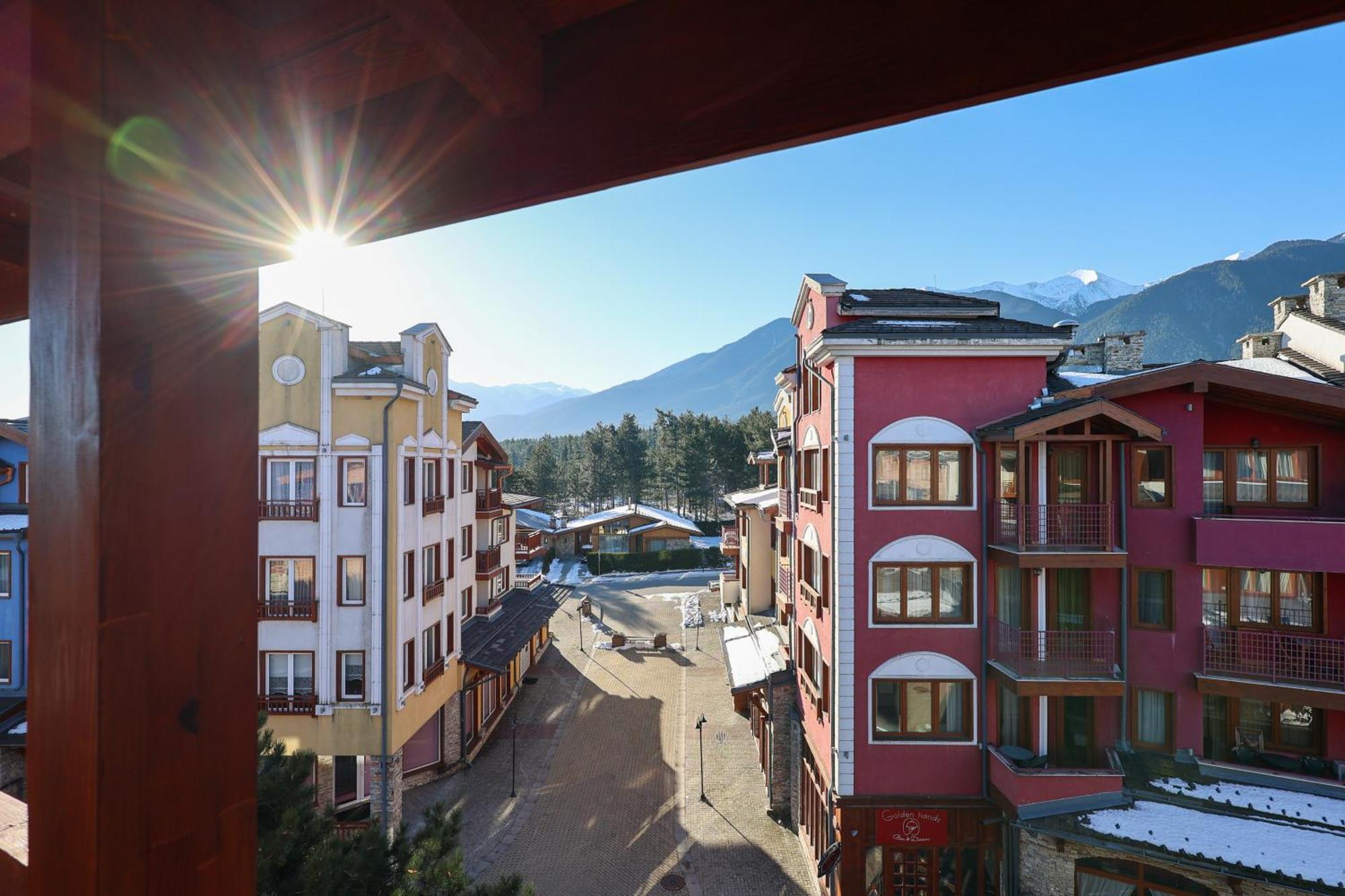 Апартаменты Pirin Golf Mountain View Retreat Разлог Экстерьер фото