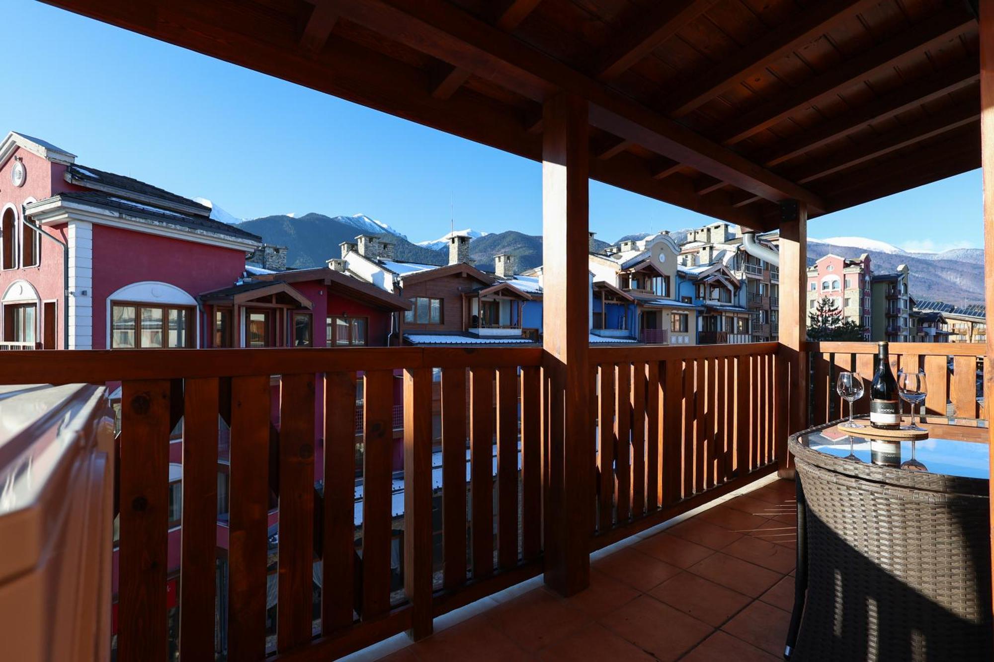 Апартаменты Pirin Golf Mountain View Retreat Разлог Экстерьер фото